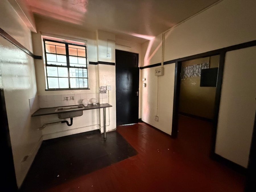 To Let 2 Bedroom Property for Rent in Hillbrow Gauteng