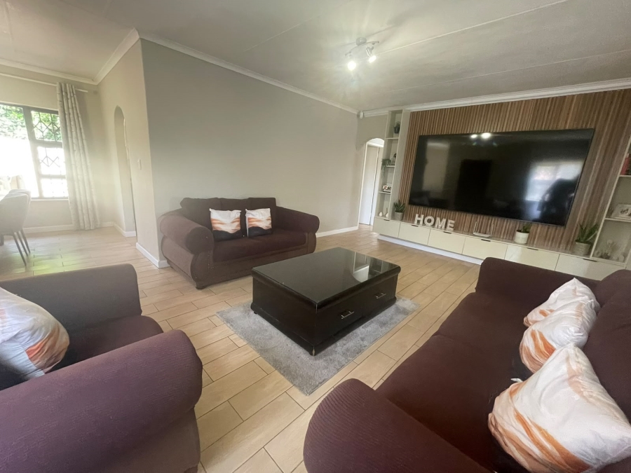 3 Bedroom Property for Sale in Edleen Gauteng