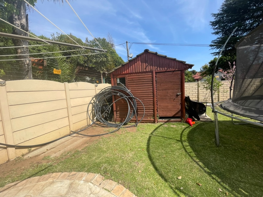 3 Bedroom Property for Sale in Edleen Gauteng