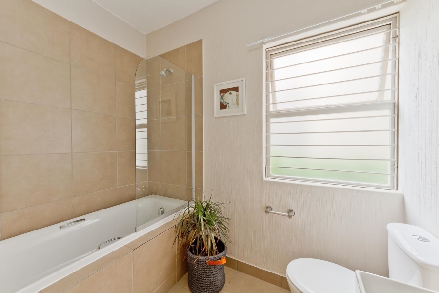 3 Bedroom Property for Sale in Beverley Gauteng