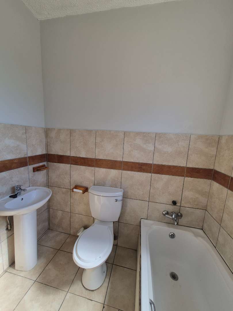 To Let 1 Bedroom Property for Rent in Kempton Park Central Gauteng