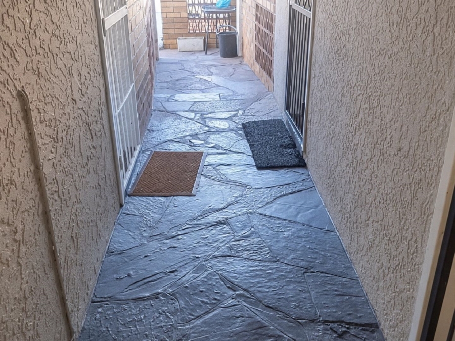 2 Bedroom Property for Sale in Townsview Gauteng
