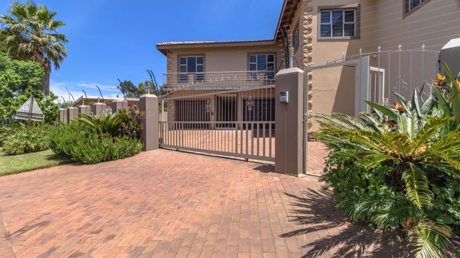 6 Bedroom Property for Sale in Rynsoord Gauteng