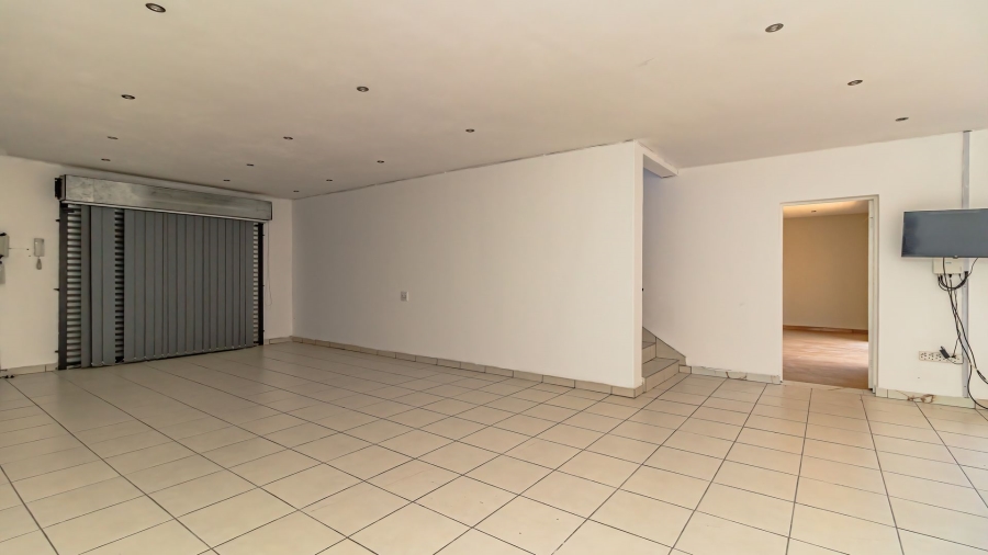 6 Bedroom Property for Sale in Rynsoord Gauteng