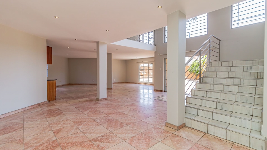 6 Bedroom Property for Sale in Rynsoord Gauteng