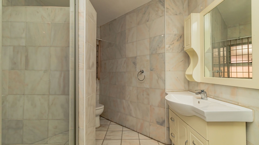 6 Bedroom Property for Sale in Rynsoord Gauteng