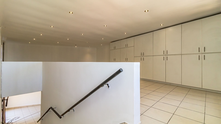 6 Bedroom Property for Sale in Rynsoord Gauteng