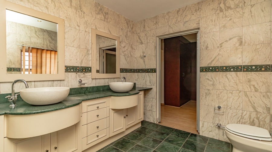 6 Bedroom Property for Sale in Rynsoord Gauteng