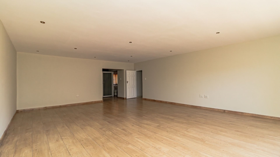 6 Bedroom Property for Sale in Rynsoord Gauteng