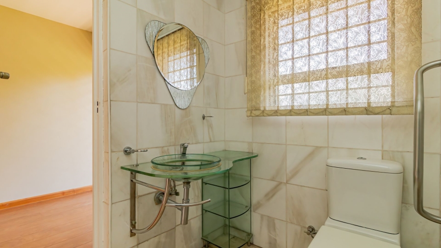 6 Bedroom Property for Sale in Rynsoord Gauteng