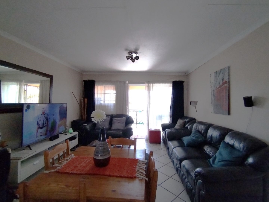 To Let 2 Bedroom Property for Rent in Rooihuiskraal North Gauteng