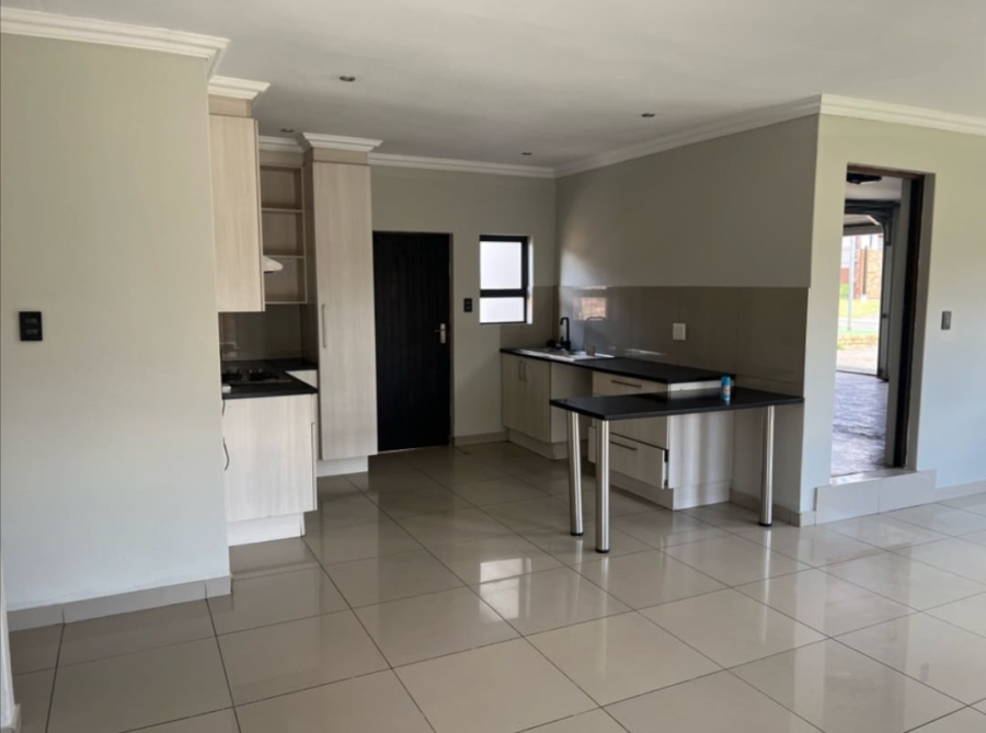 3 Bedroom Property for Sale in Clayville Gauteng