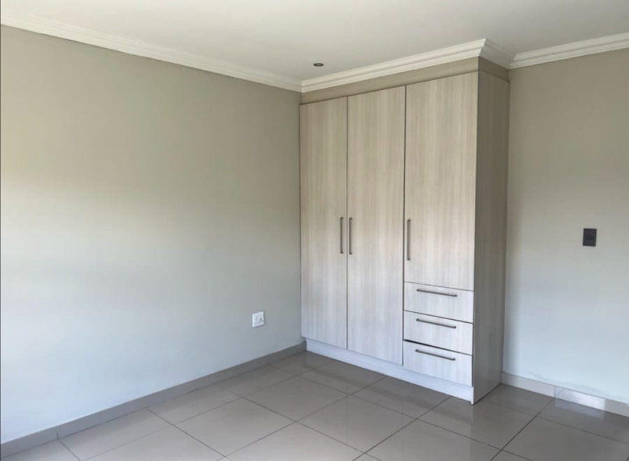 3 Bedroom Property for Sale in Clayville Gauteng
