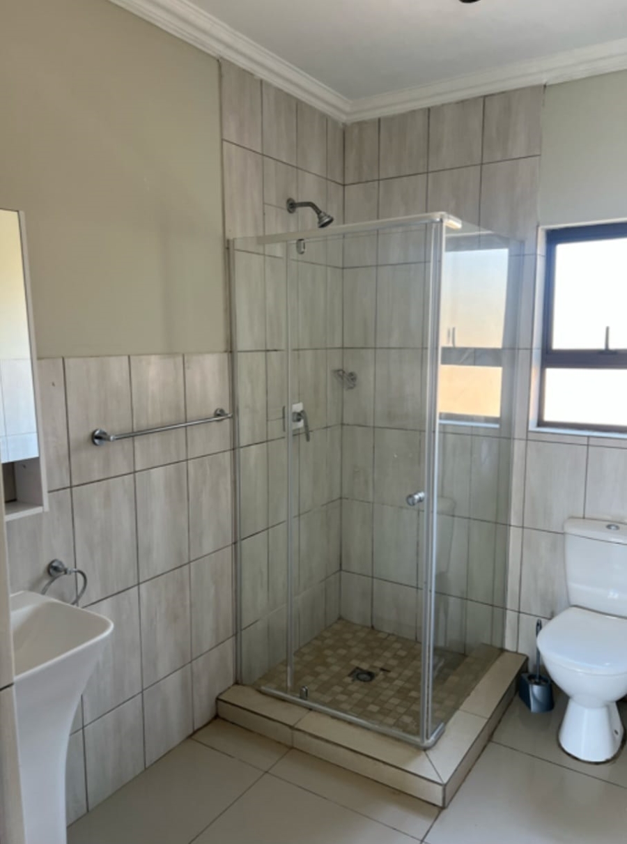 3 Bedroom Property for Sale in Clayville Gauteng