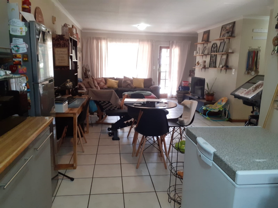 2 Bedroom Property for Sale in Albertsdal Gauteng
