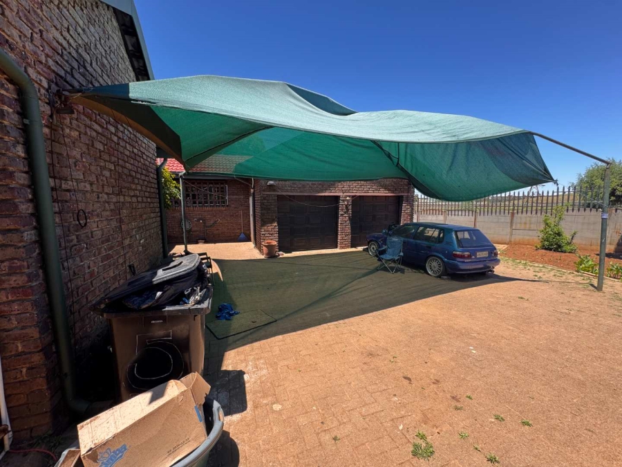 3 Bedroom Property for Sale in Verwoerdpark Gauteng