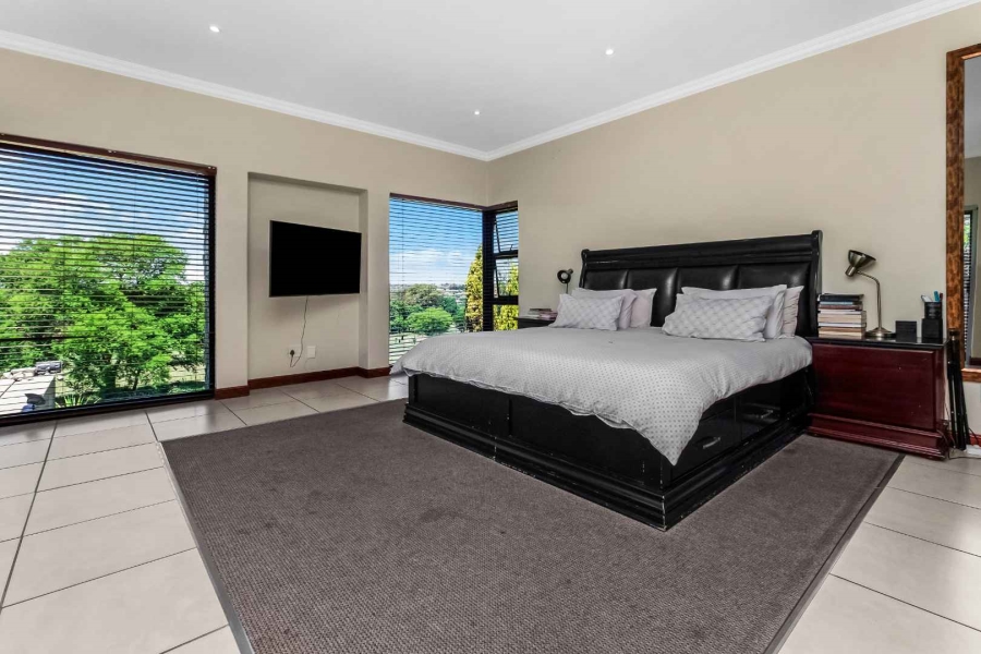 4 Bedroom Property for Sale in Northcliff Gauteng