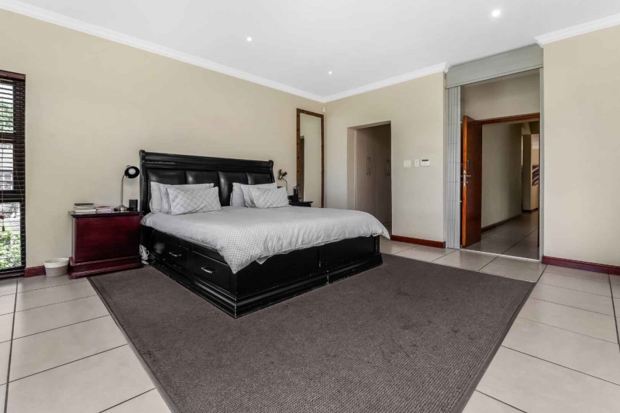 4 Bedroom Property for Sale in Northcliff Gauteng