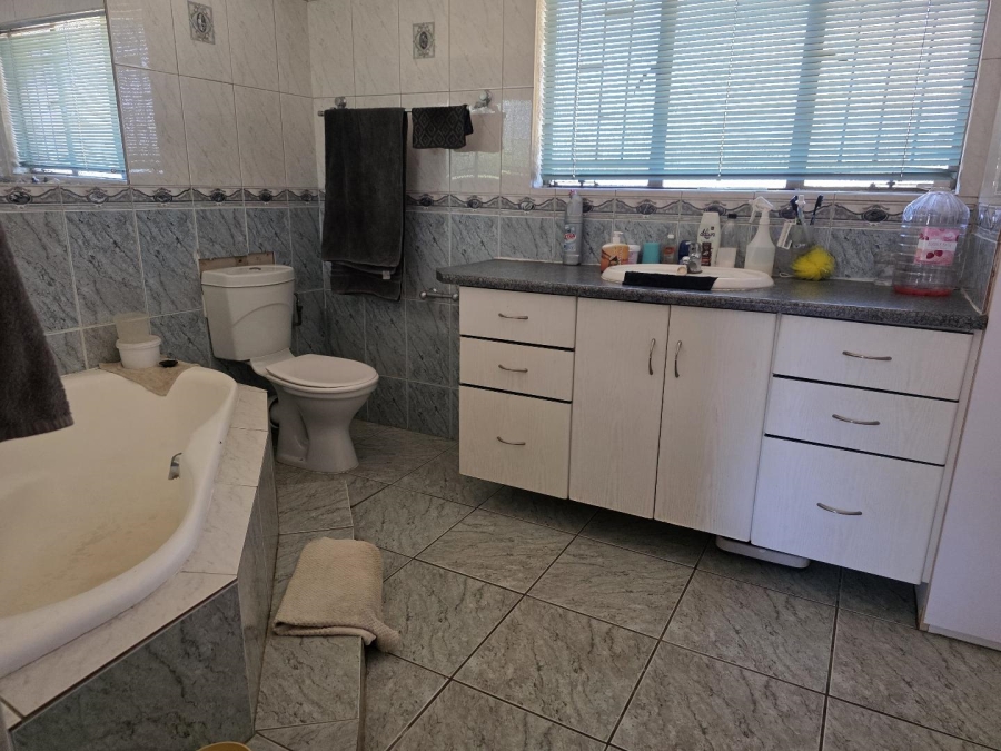 To Let 3 Bedroom Property for Rent in Doornpoort Gauteng