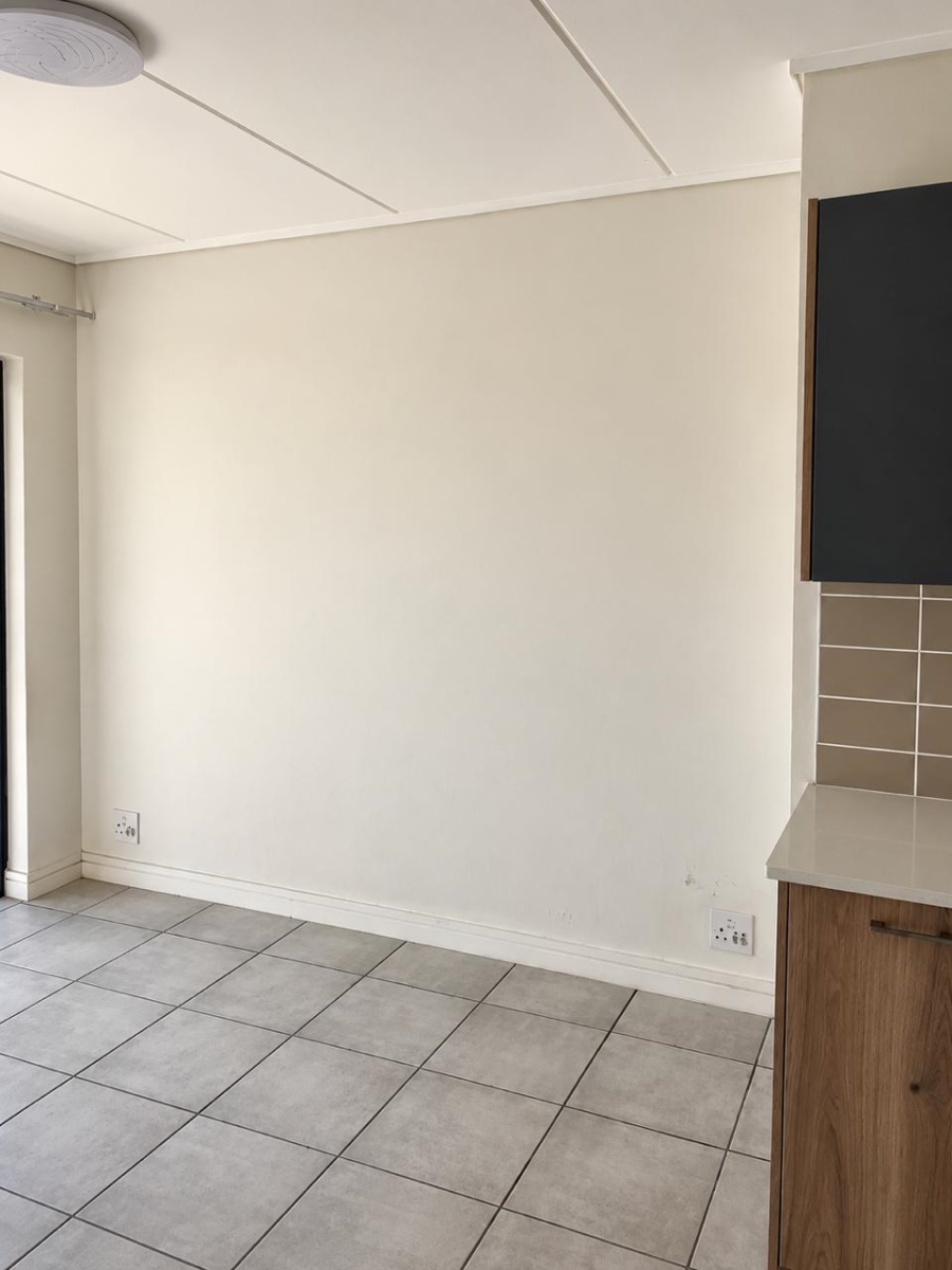 1 Bedroom Property for Sale in Linbro Park Gauteng
