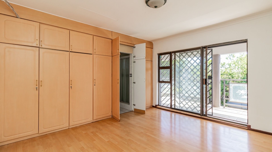 6 Bedroom Property for Sale in Mackenzie Park Gauteng