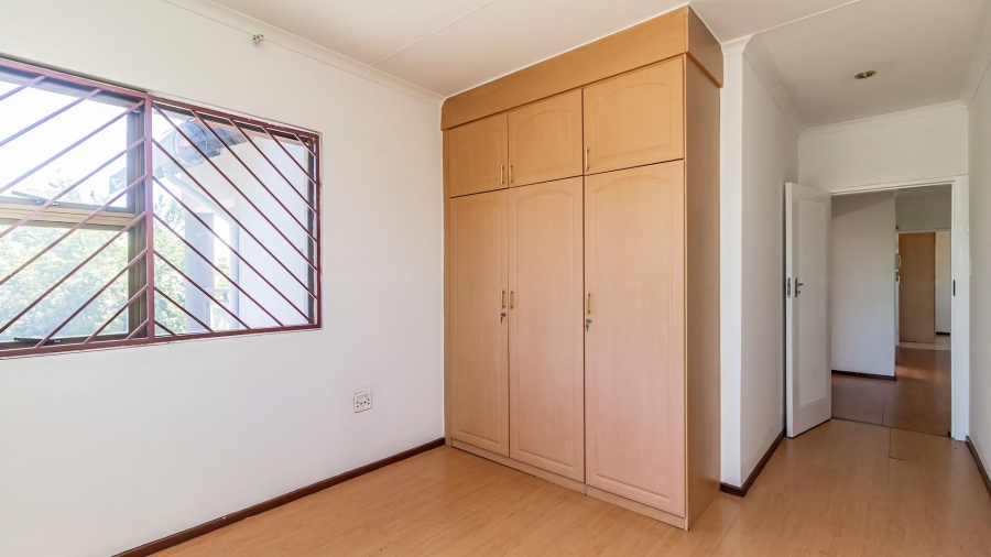 6 Bedroom Property for Sale in Mackenzie Park Gauteng