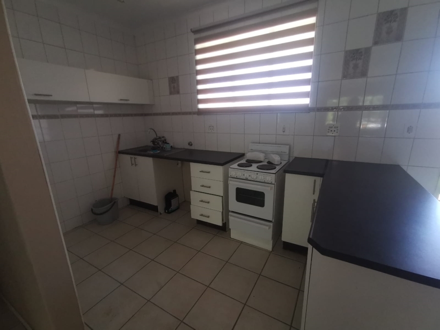 To Let 2 Bedroom Property for Rent in Verwoerdpark Gauteng