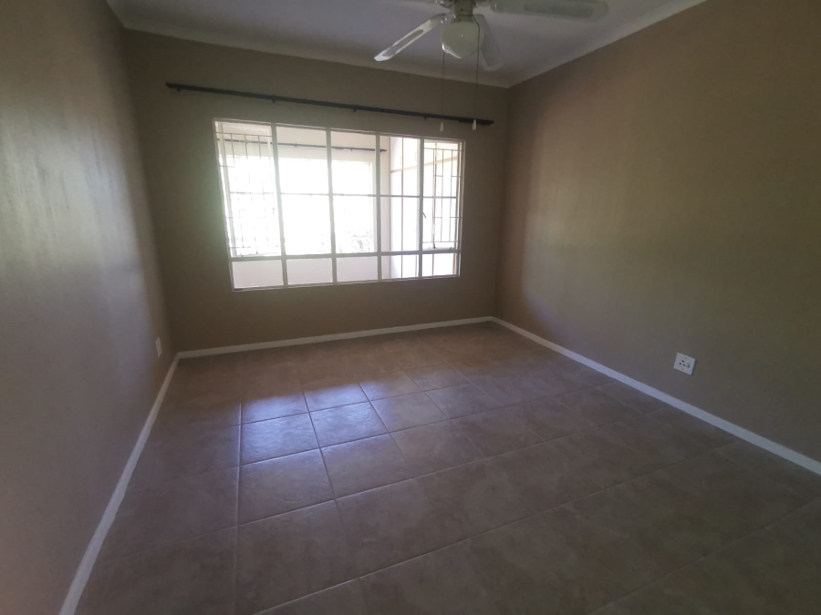 To Let 2 Bedroom Property for Rent in Verwoerdpark Gauteng
