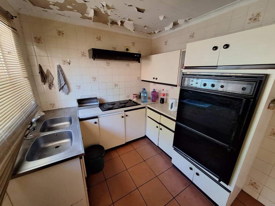 3 Bedroom Property for Sale in Tulisa Park Gauteng