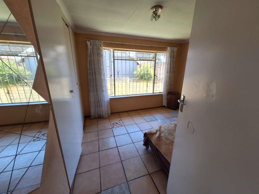 3 Bedroom Property for Sale in Tulisa Park Gauteng
