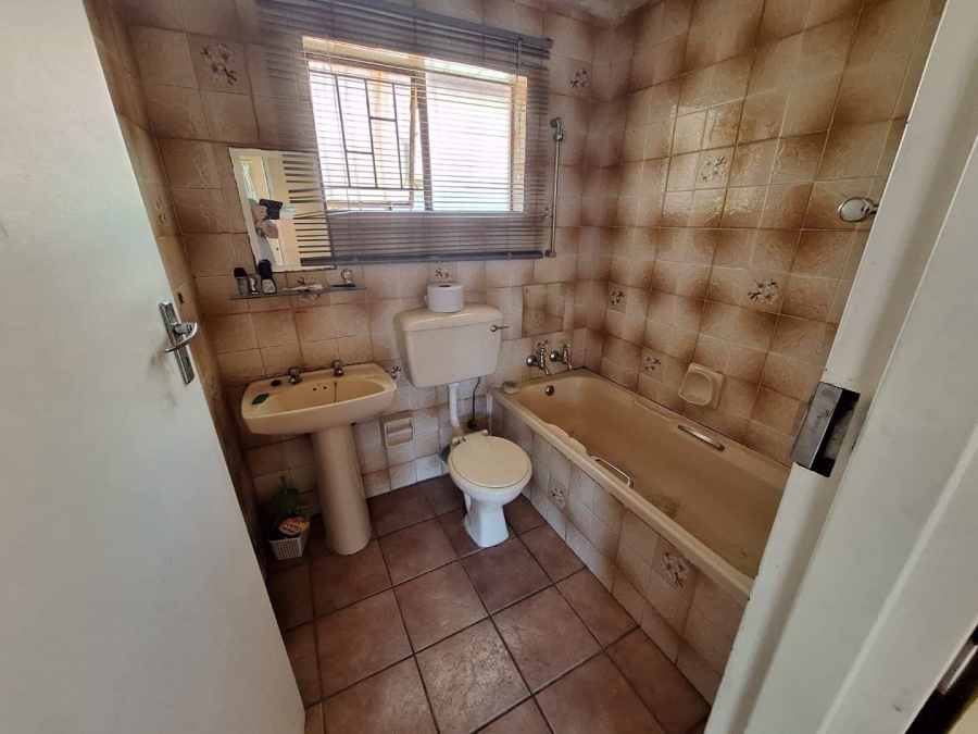 3 Bedroom Property for Sale in Tulisa Park Gauteng