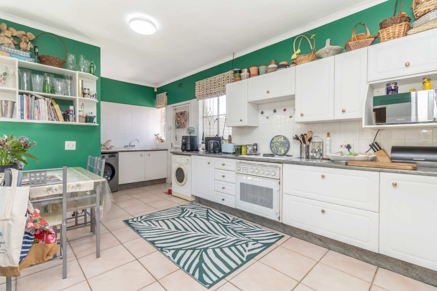 4 Bedroom Property for Sale in Gallo Manor Gauteng