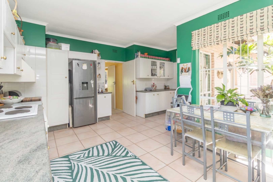4 Bedroom Property for Sale in Gallo Manor Gauteng