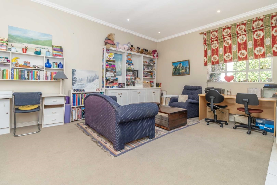 4 Bedroom Property for Sale in Gallo Manor Gauteng