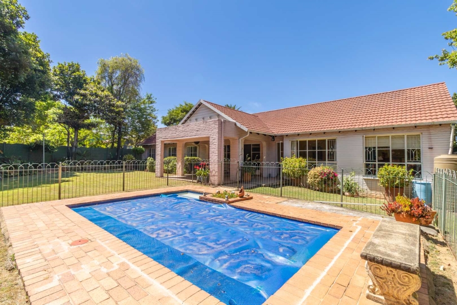 4 Bedroom Property for Sale in Gallo Manor Gauteng