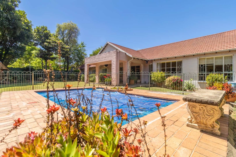 4 Bedroom Property for Sale in Gallo Manor Gauteng