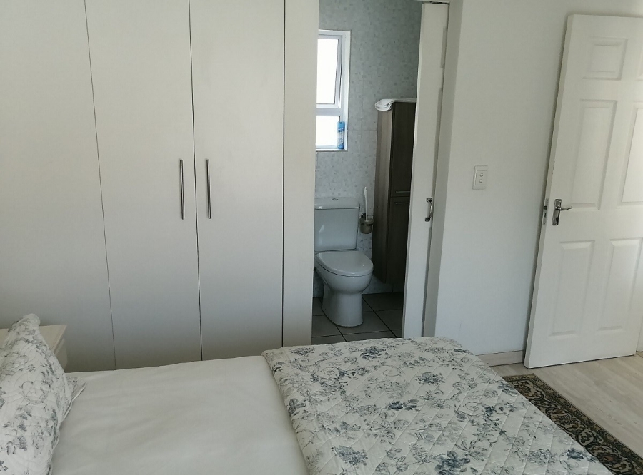 To Let 1 Bedroom Property for Rent in Gallo Manor Gauteng
