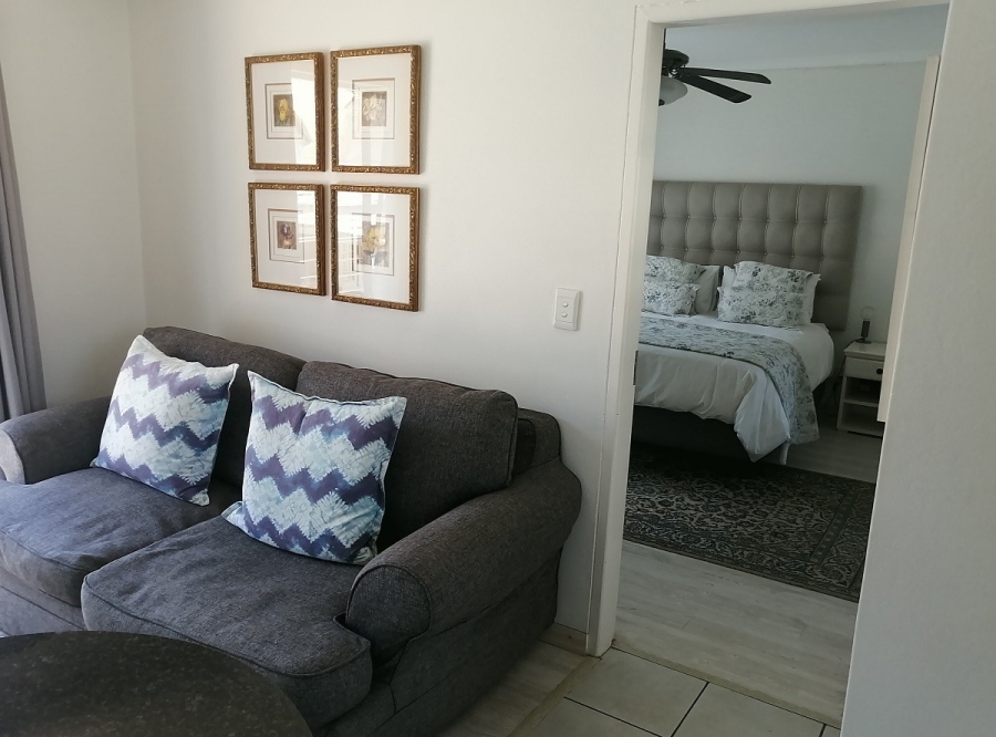 To Let 1 Bedroom Property for Rent in Gallo Manor Gauteng
