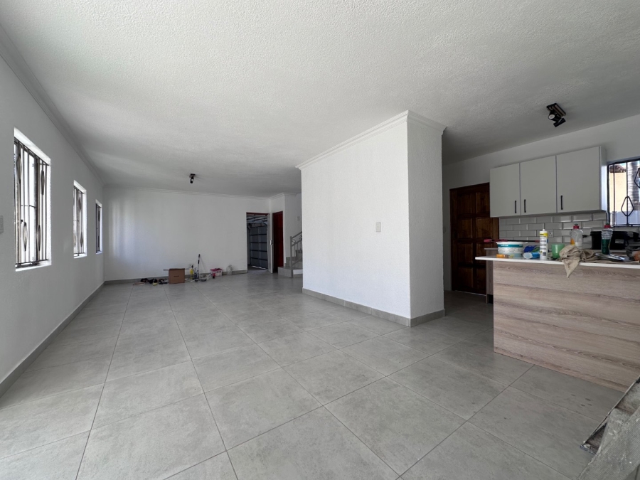4 Bedroom Property for Sale in Noordwyk Gauteng