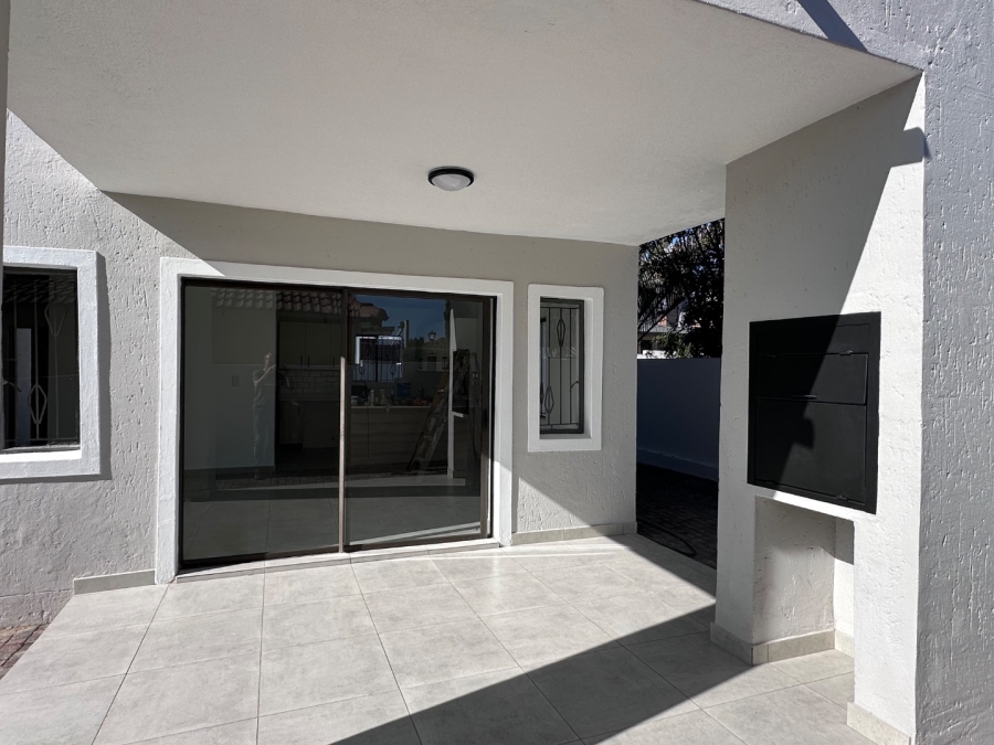 4 Bedroom Property for Sale in Noordwyk Gauteng