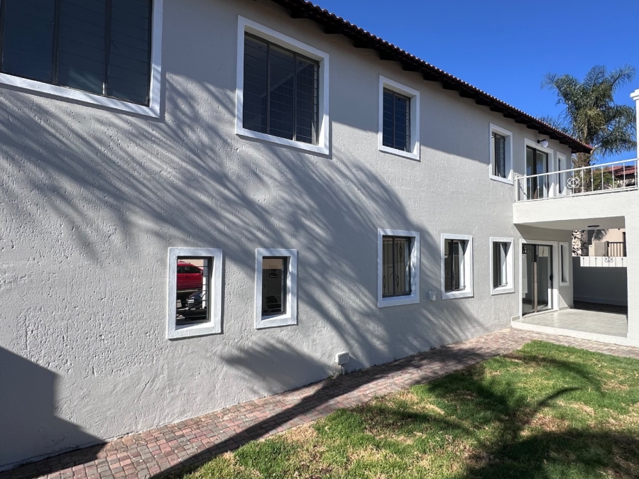 4 Bedroom Property for Sale in Noordwyk Gauteng