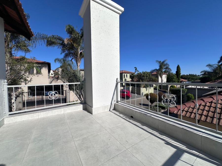 4 Bedroom Property for Sale in Noordwyk Gauteng