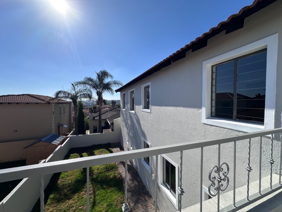 4 Bedroom Property for Sale in Noordwyk Gauteng