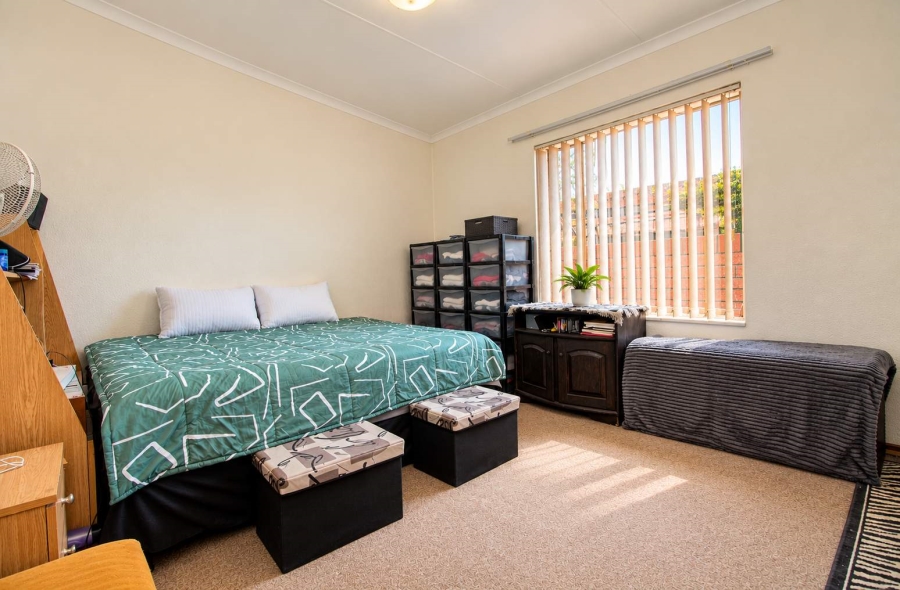 2 Bedroom Property for Sale in Wilro Park Gauteng
