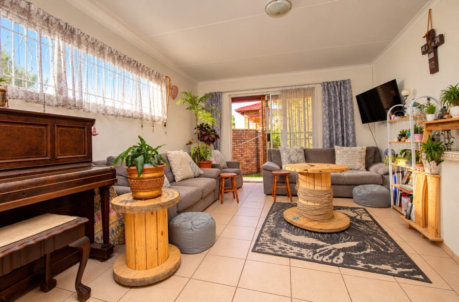 2 Bedroom Property for Sale in Wilro Park Gauteng