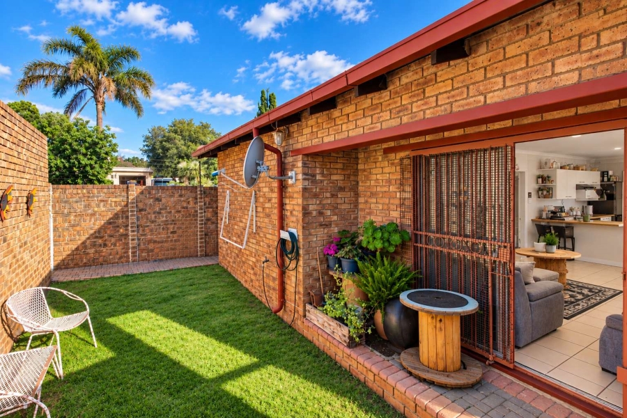 2 Bedroom Property for Sale in Wilro Park Gauteng