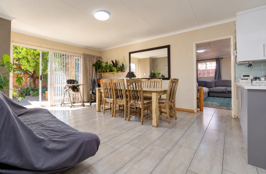 3 Bedroom Property for Sale in Wilgeheuwel Gauteng