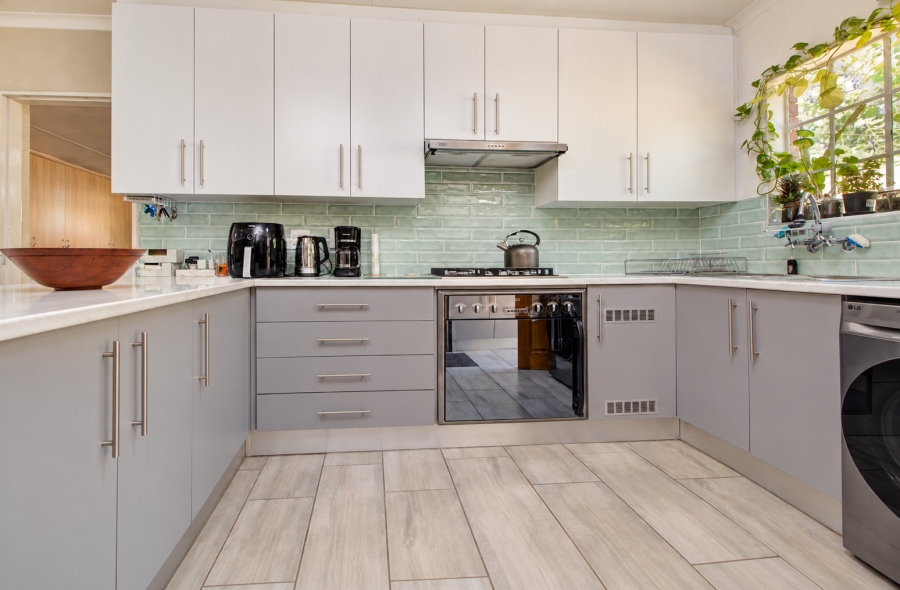 3 Bedroom Property for Sale in Wilgeheuwel Gauteng