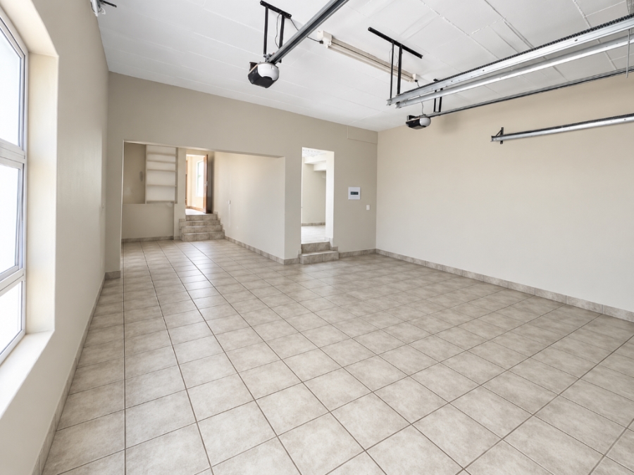 4 Bedroom Property for Sale in Heritage Hill Gauteng