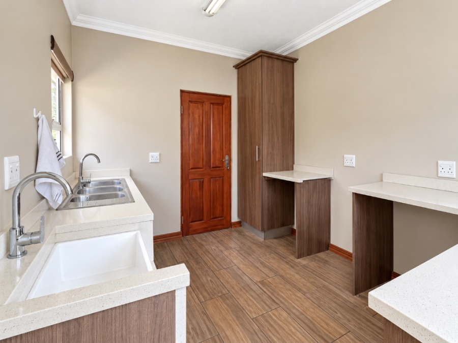4 Bedroom Property for Sale in Heritage Hill Gauteng